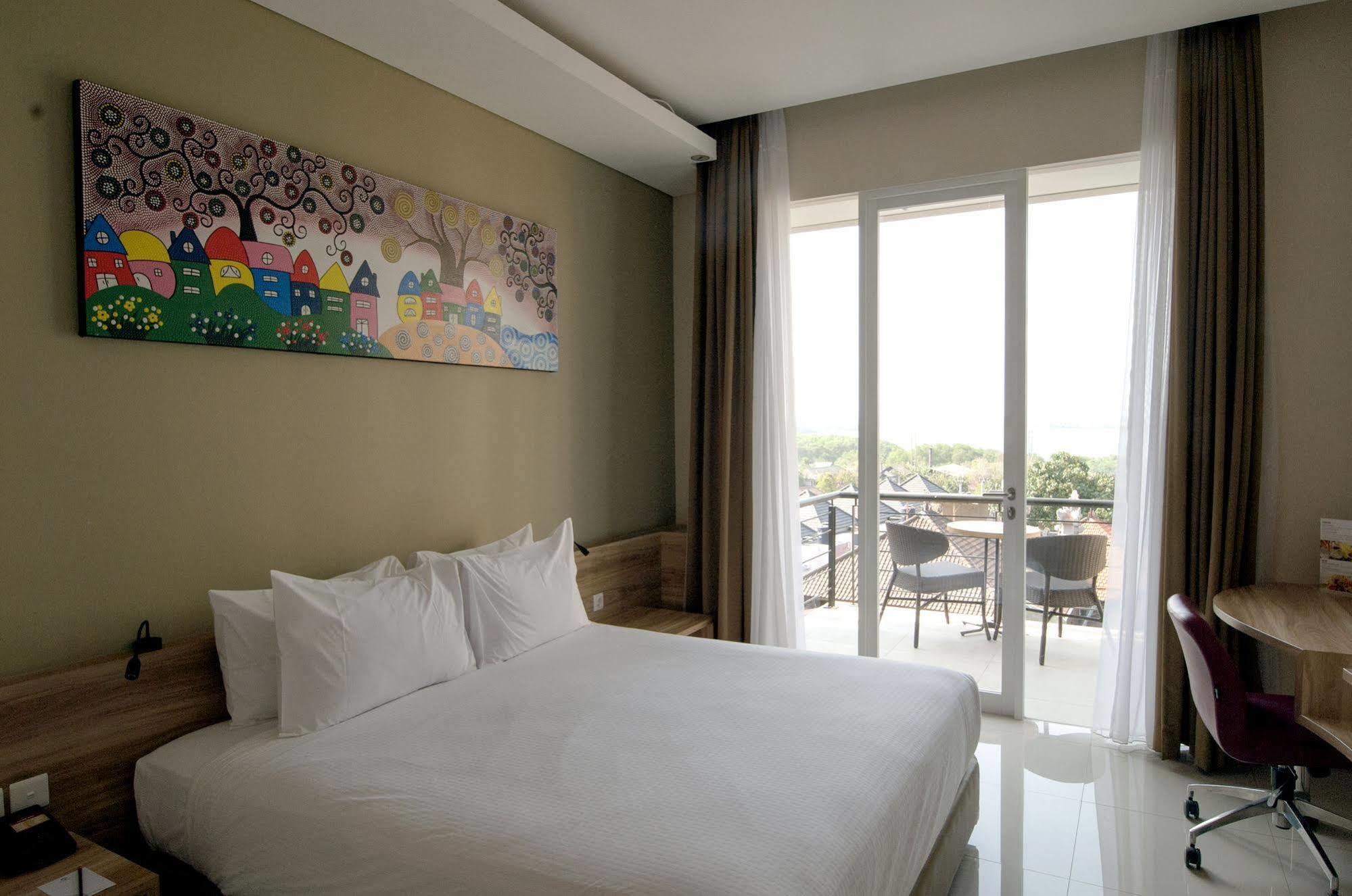 נוסא דואה Mahogany Hotel מראה חיצוני תמונה