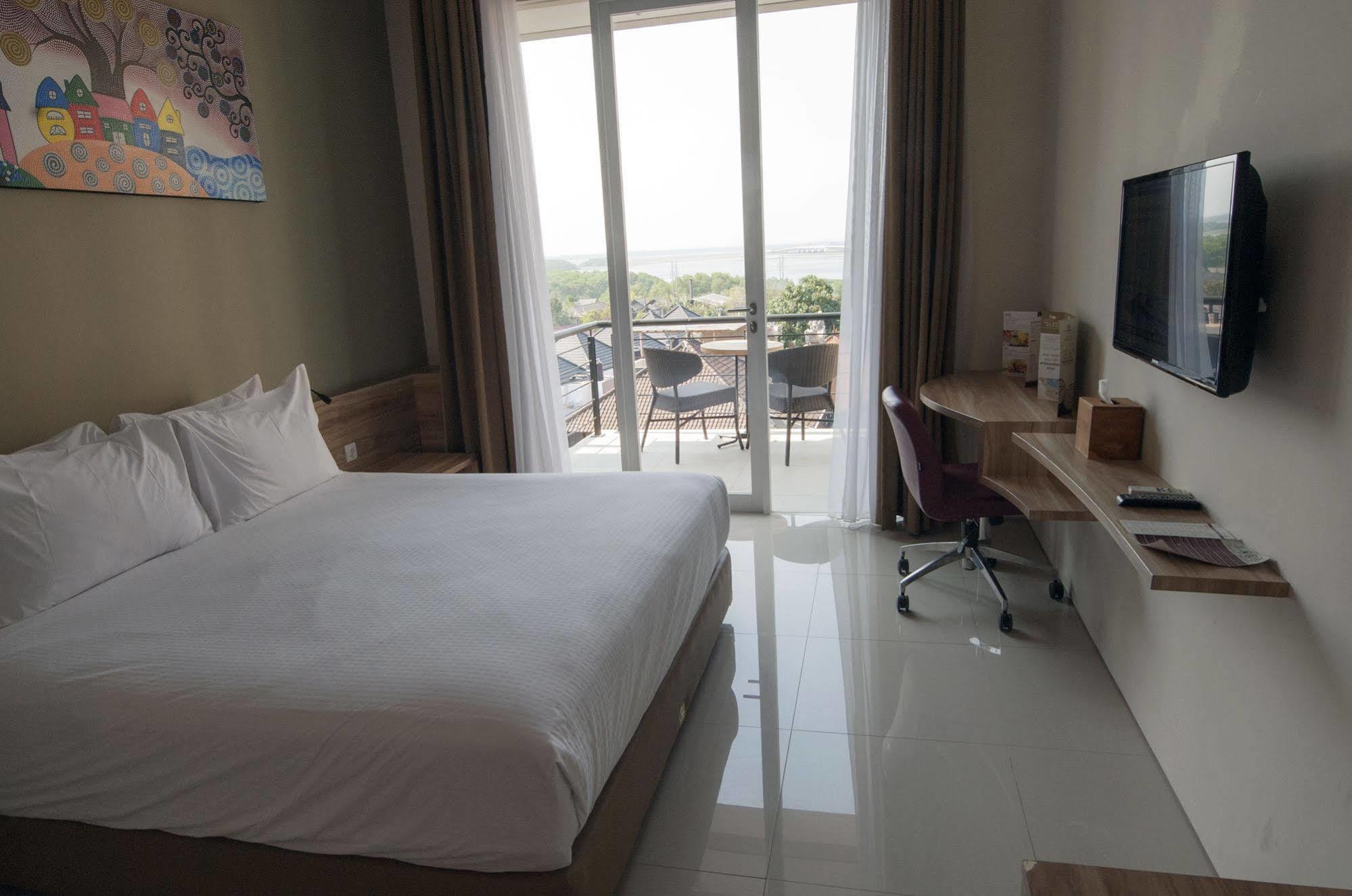 נוסא דואה Mahogany Hotel מראה חיצוני תמונה